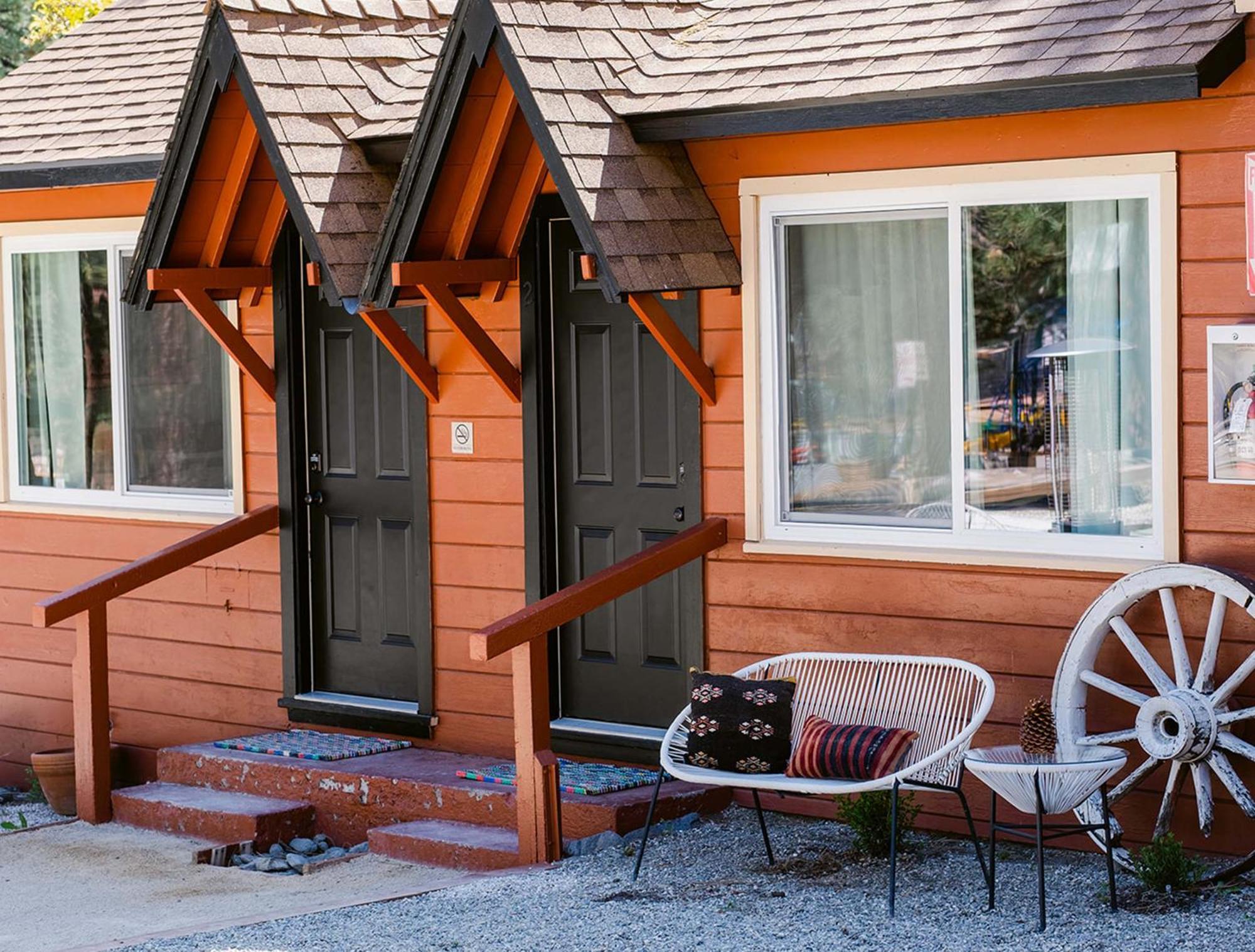 Grand Pine Cabins Wrightwood Room photo